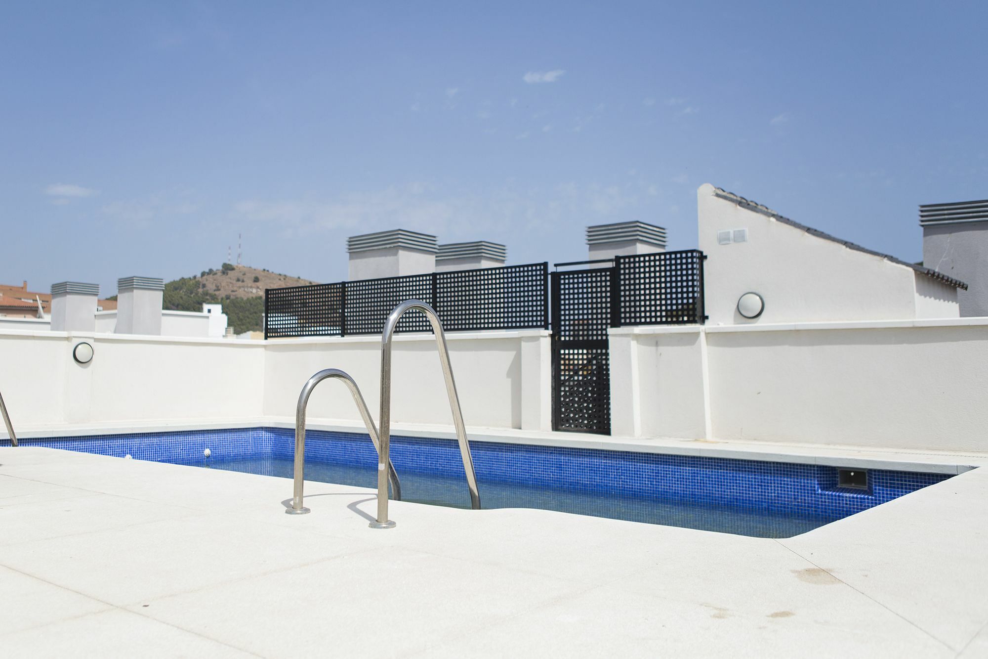 Suncity Refino Oriental Con Piscina مالقة المظهر الخارجي الصورة